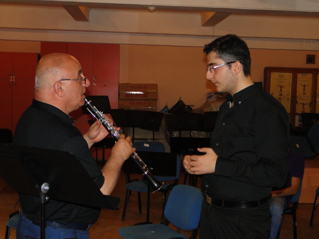 Principal_clarinetist_with_Telman_Mkhoyan.JPG
