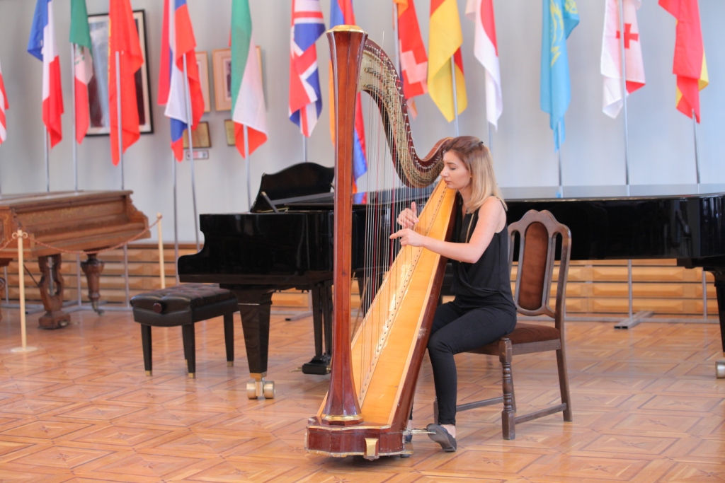 Anahit Danukhyan harp Concert day